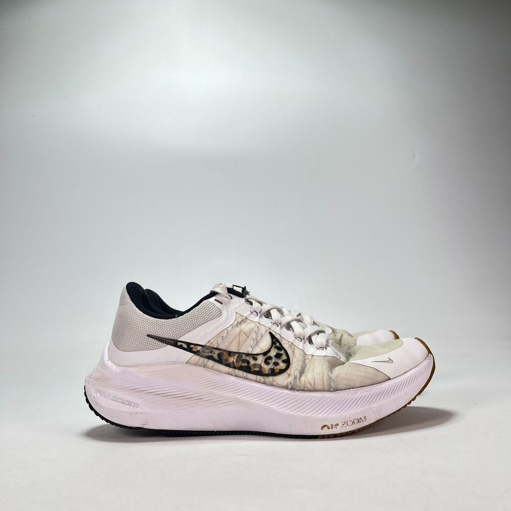 Nike Winflo 8 Premium White Leopard Running Shoes DA3056-100 Women’s Size 6.5